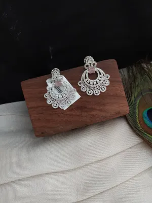 Adorable Classic Zircon Earrings